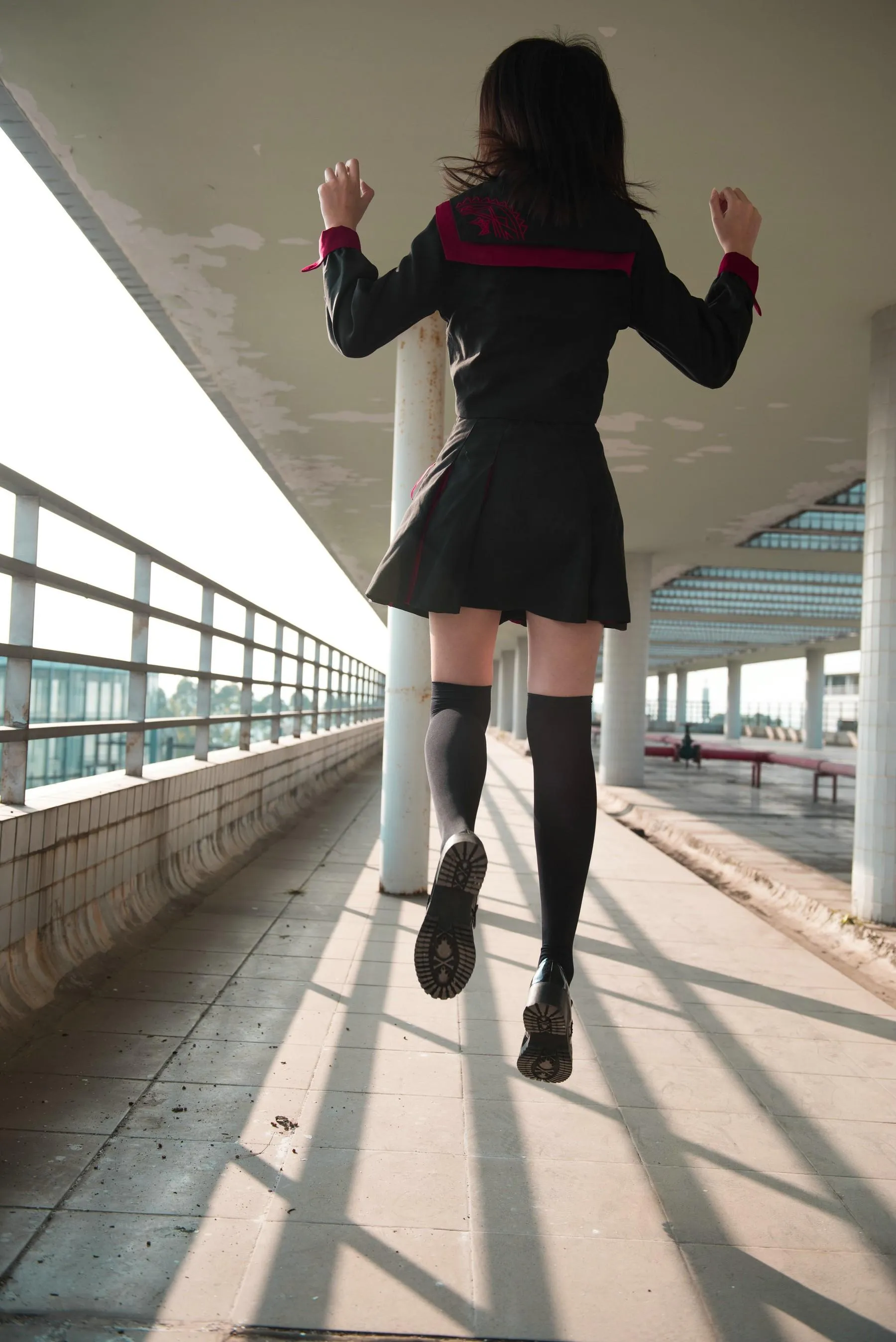 [魔镜街拍] NO.141 活力美术生JK美少女 [288P]插图3